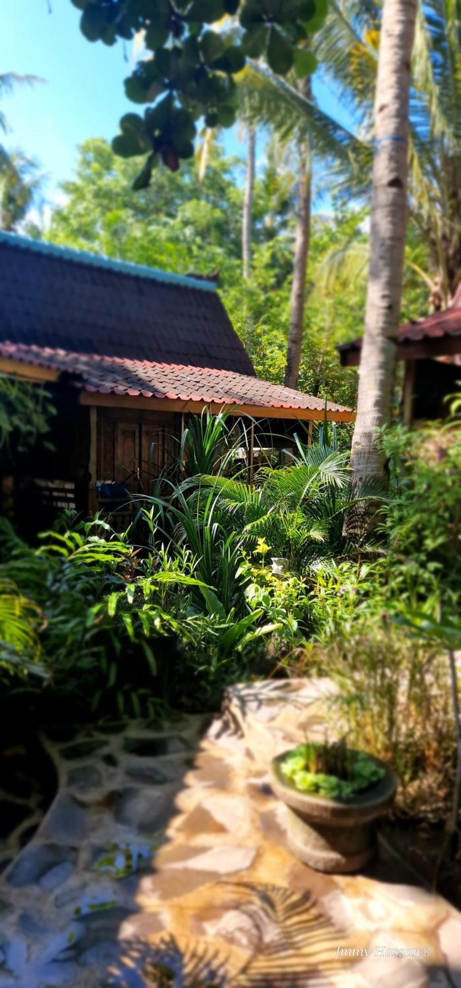 Villas Light House - Eco-Traditional Joglo Gili Trawangan Buitenkant foto