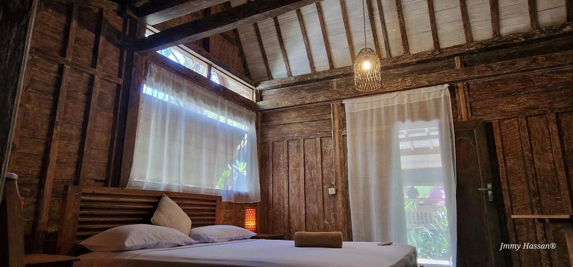 Villas Light House - Eco-Traditional Joglo Gili Trawangan Buitenkant foto