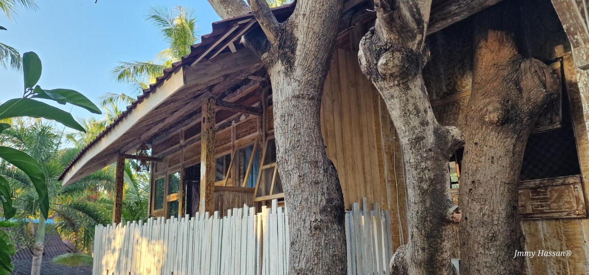 Villas Light House - Eco-Traditional Joglo Gili Trawangan Buitenkant foto