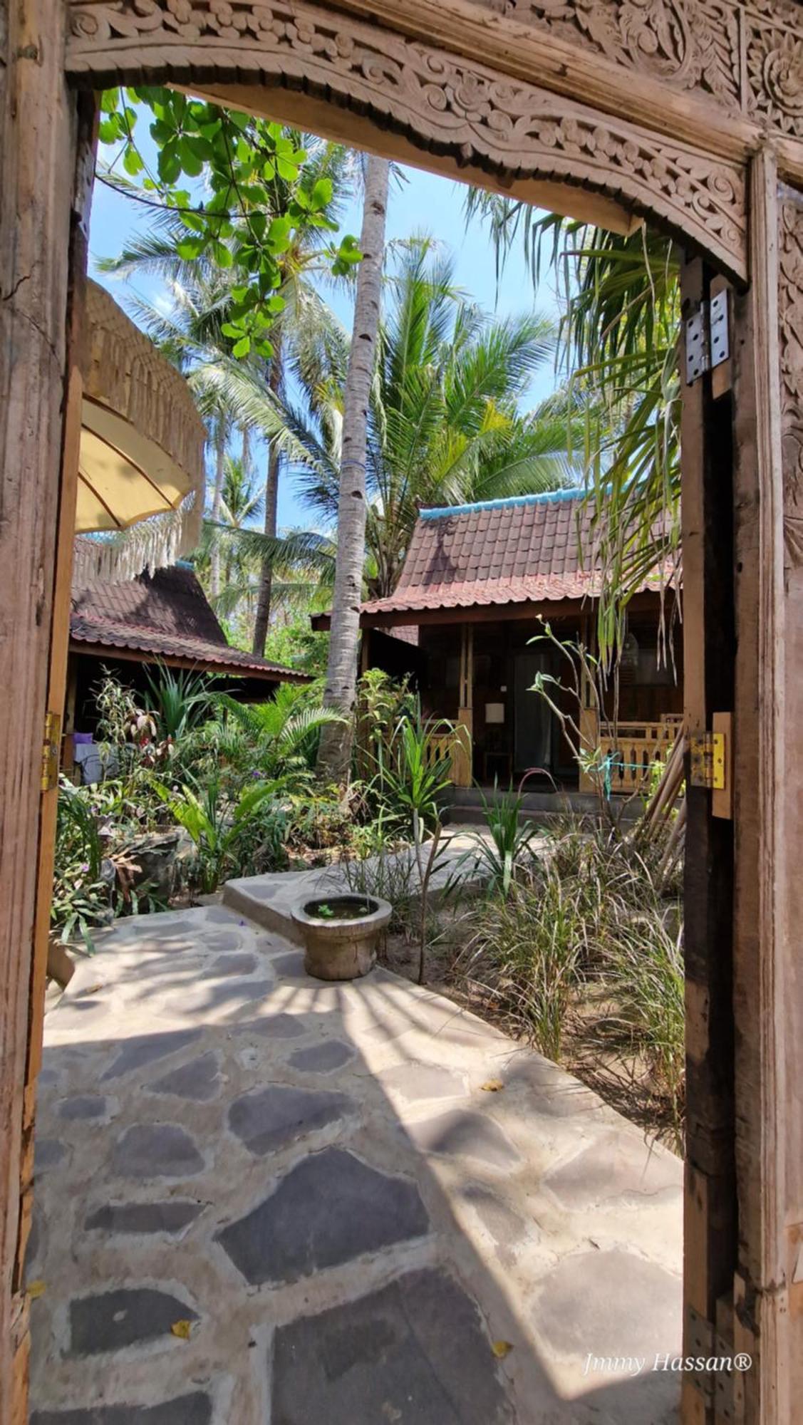 Villas Light House - Eco-Traditional Joglo Gili Trawangan Buitenkant foto
