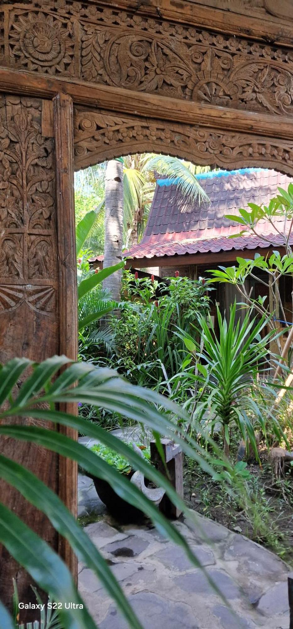 Villas Light House - Eco-Traditional Joglo Gili Trawangan Buitenkant foto
